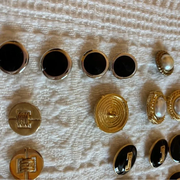 St. John Collection Gold and Black Button Set - Picture 2 of 7